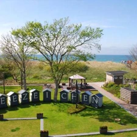 Kuenstlerquartier Seezeichen ホテル 4*