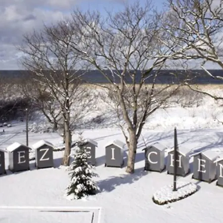 Kuenstlerquartier Seezeichen ホテル 4*