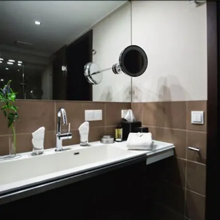 ホテル Kuenstlerquartier Seezeichen