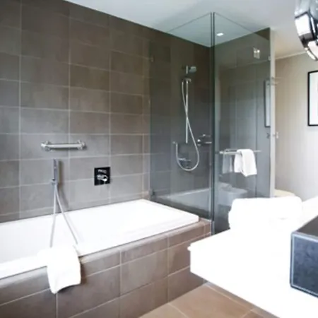 Kuenstlerquartier Seezeichen ホテル 4*