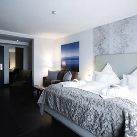 ホテル Kuenstlerquartier Seezeichen アーレンスホープ